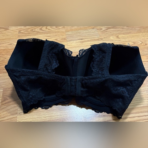 Elegant Black Lace Bralette - Picture 3 of 4